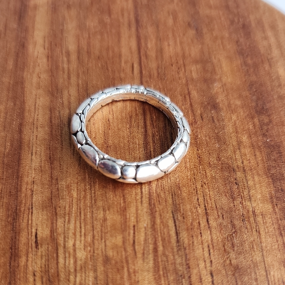 Elegant Silver Women's Ring